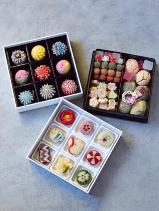 かっぱ橋道具街にあるクッキータワーがテレビで話題の馬嶋屋菓子道具店